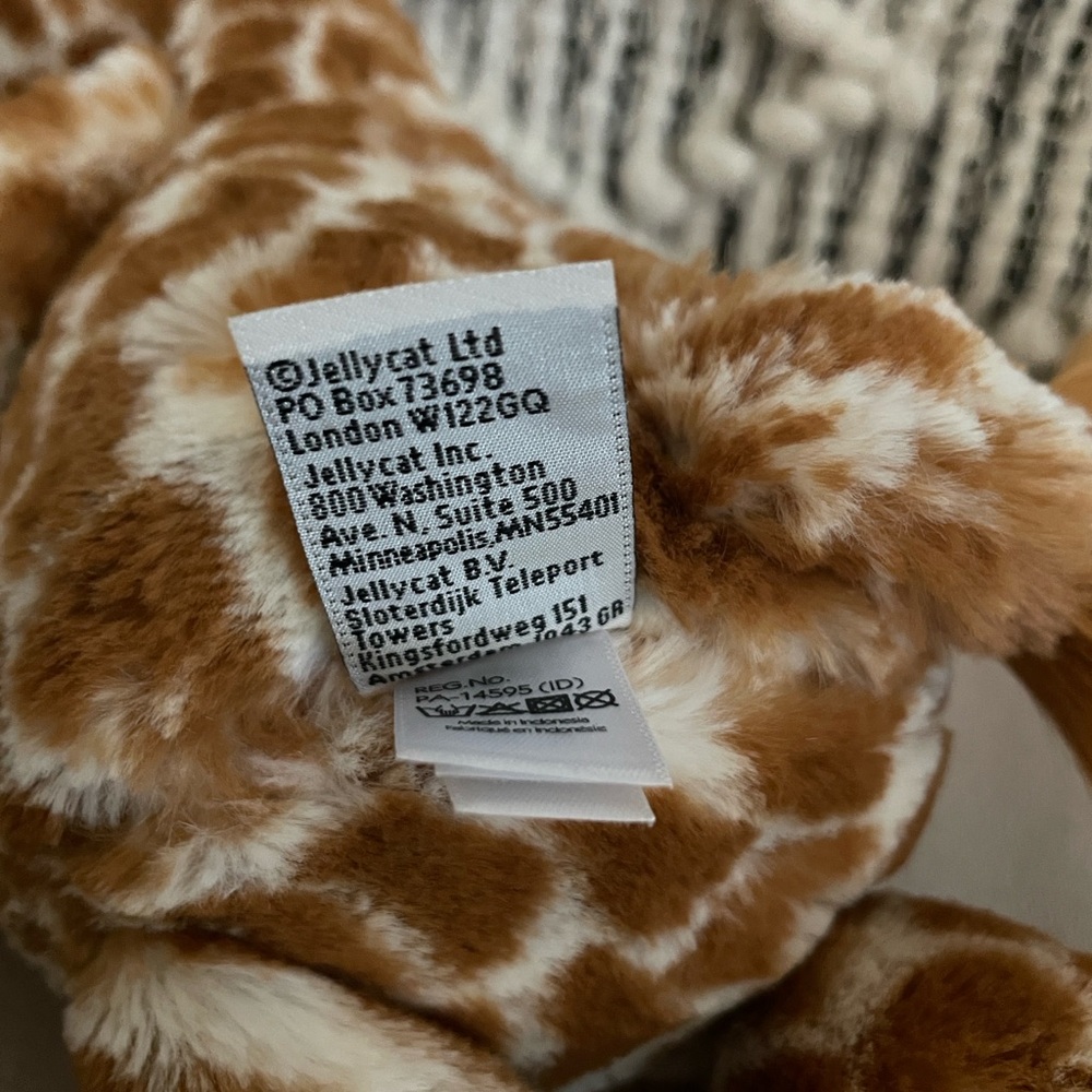 Jellycat Bashful Giraffe Stuffed Animal 12" - Picture 8 of 8